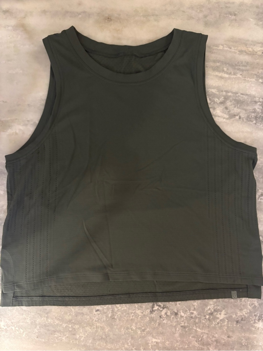 lululemon athletica Olive Green Sleeveless Crop Tank worn twice size M